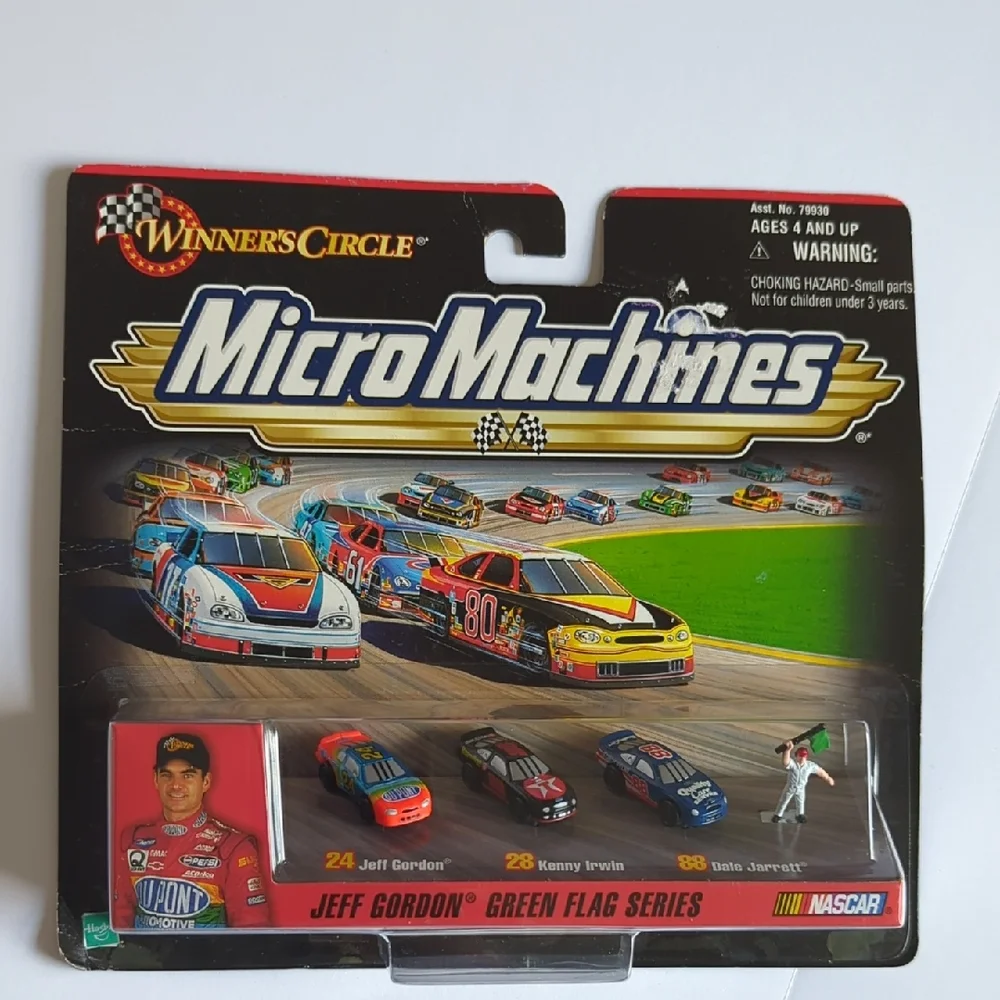 1999 Galoob Toys Micro Machines Winners Circle Jeff Gordon Green Flag Series NIP